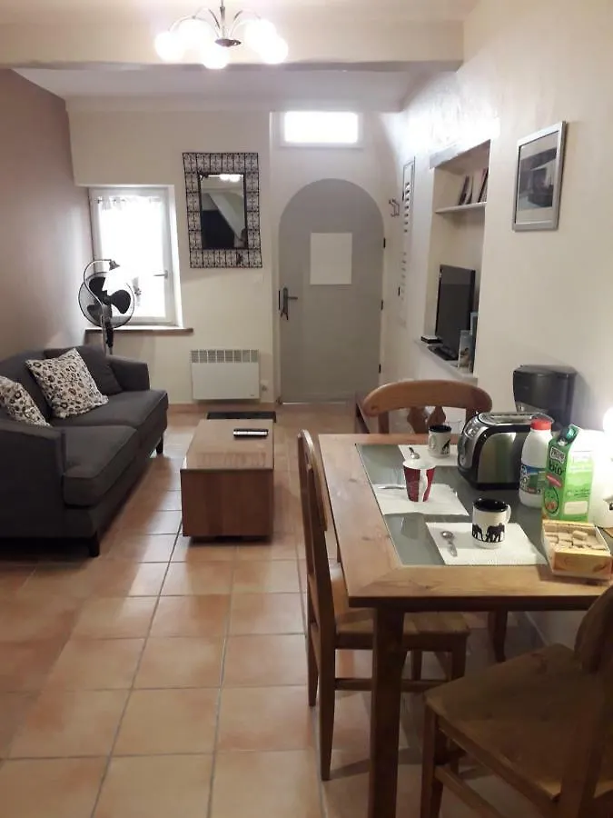 Maison De Village Bagnols-en-Foret 0*,  France